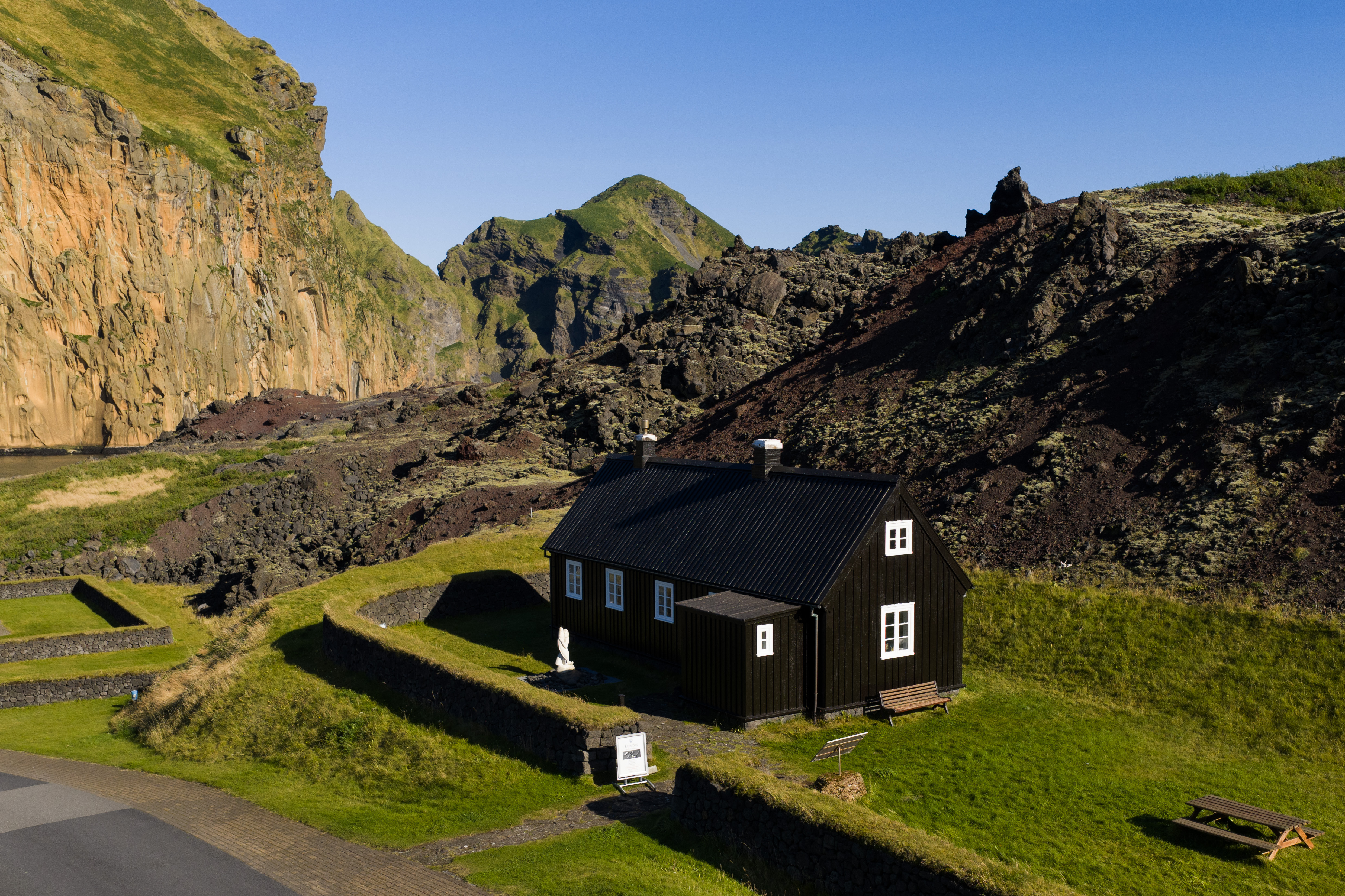 Landlyst kirkja skansinn